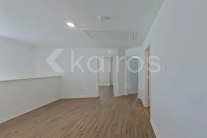 906 Shady Brk — Photo 9