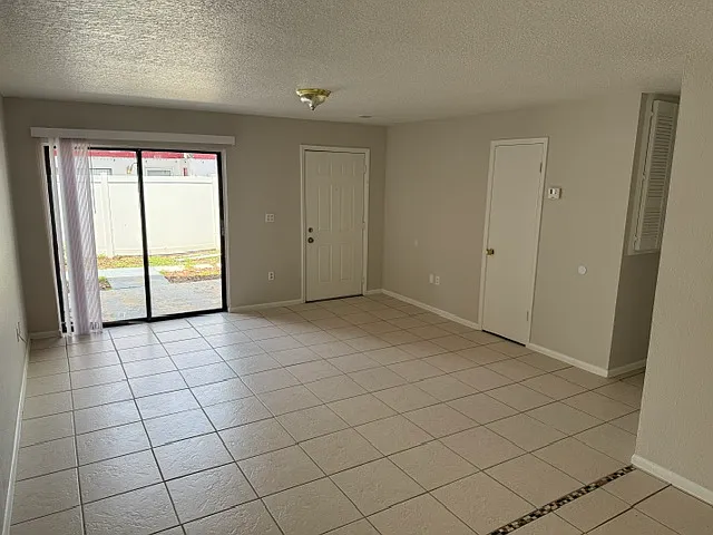 4105 Corsair Ave #4105 — Photo 3