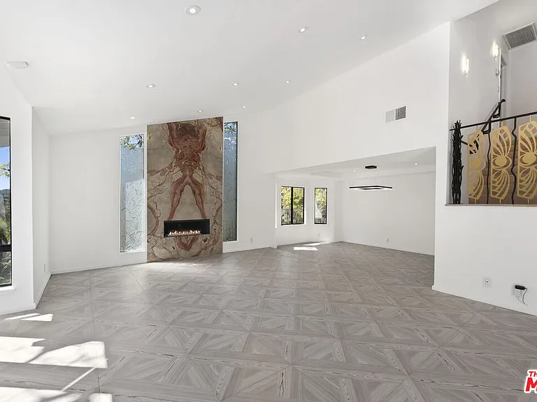 2937 Deep Canyon Dr — Photo 11