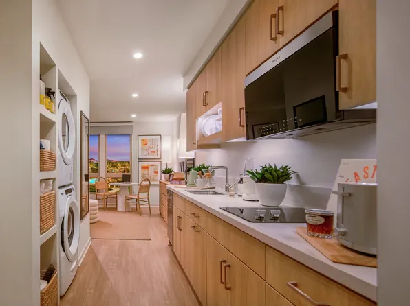 Pacifica Place at Irvine Spectrum