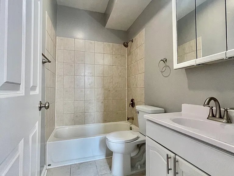 346 E 41st St #2 — Photo 9