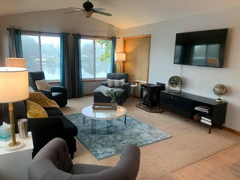 1 bed, 1770 sqft, $1,950 — Photo 3
