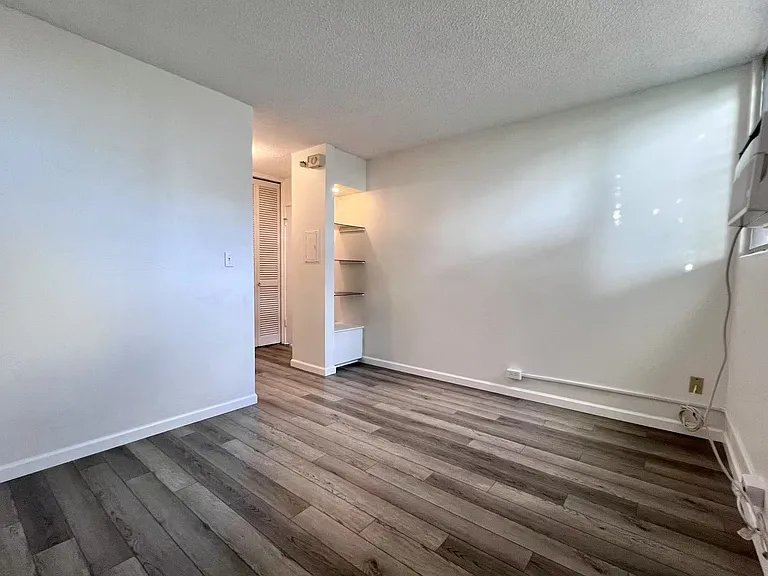 1914 University Ave #303 — Photo 14
