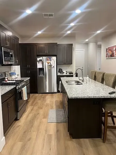 3 bed, 1386 sqft, $750 — Photo 3