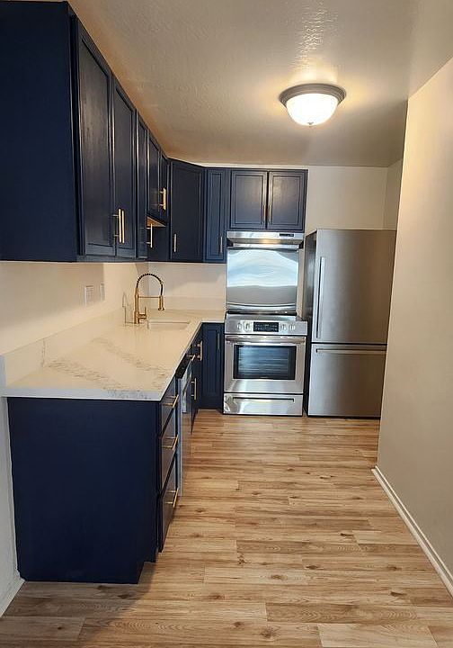 1st image of 366 12th Ave #3