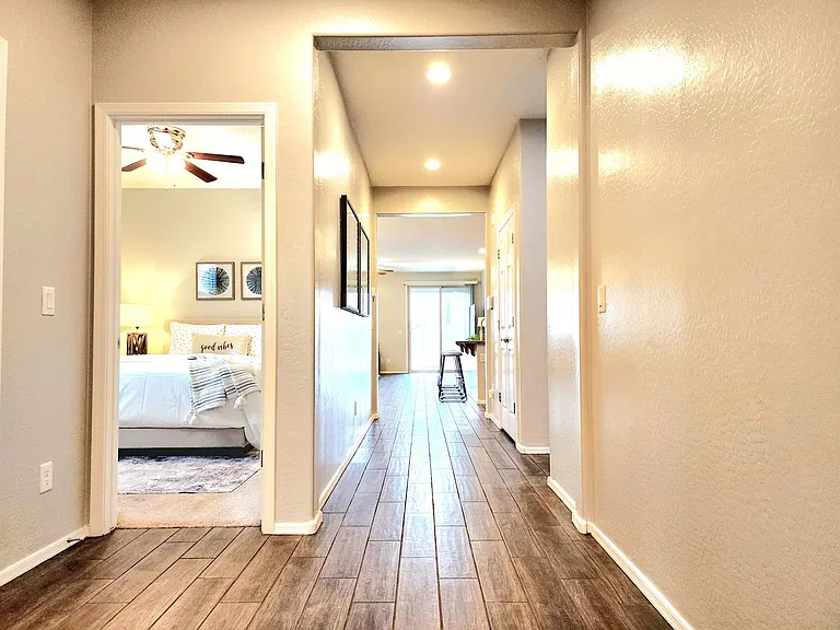 5256 W Leodra Ln — Photo 10