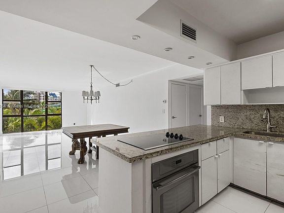 5th image of 20335 N Country Club Dr APT 209
