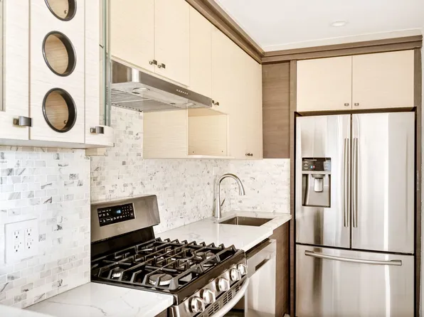 310 Lenox Road image 6 of 7