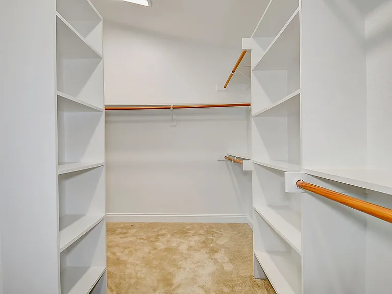 2224 W Berrie Cir — Photo 36