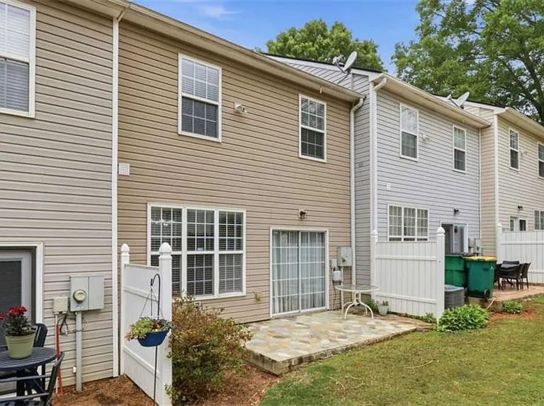 3522 Spring View Ct — Photo 24