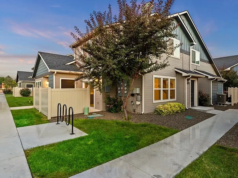 Cimarron Townhomes — Photo 29