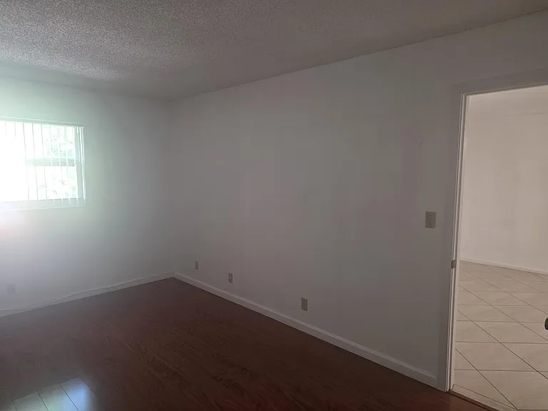 959 SE 2nd Ave #214 — Photo 10