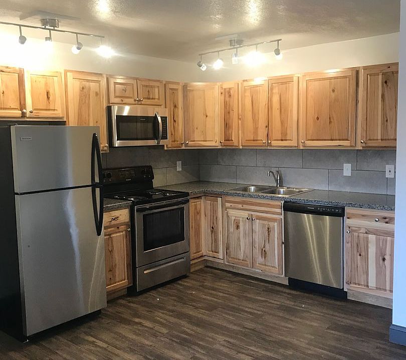 1st image of 2640 2nd Ave S APT 27