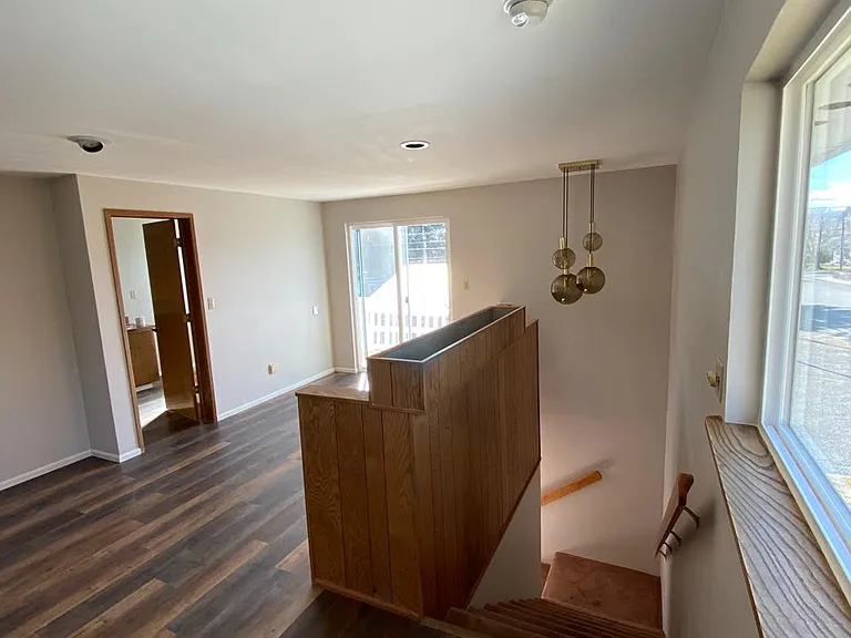 314 W 12th Ave — Photo 14