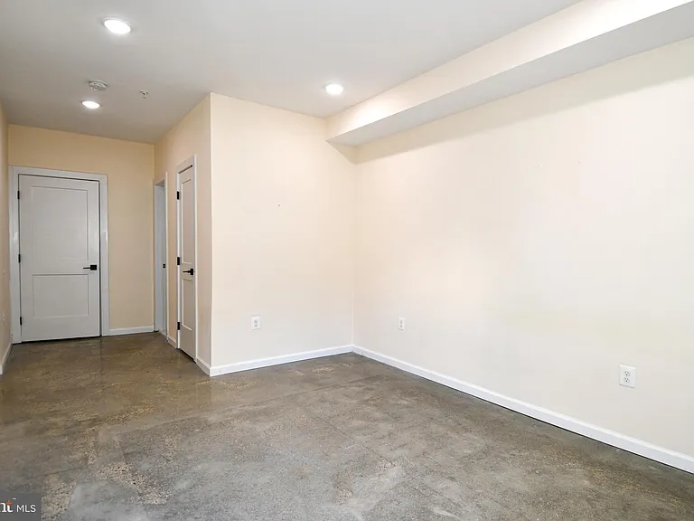 1040 Bladensburg Rd NE #B — Photo 12