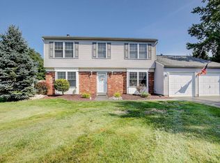 57 Symmes Dr, Manalapan, NJ 07726