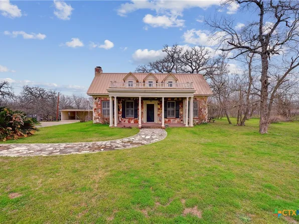 222 Myrtle Ave, Luling, TX 78648