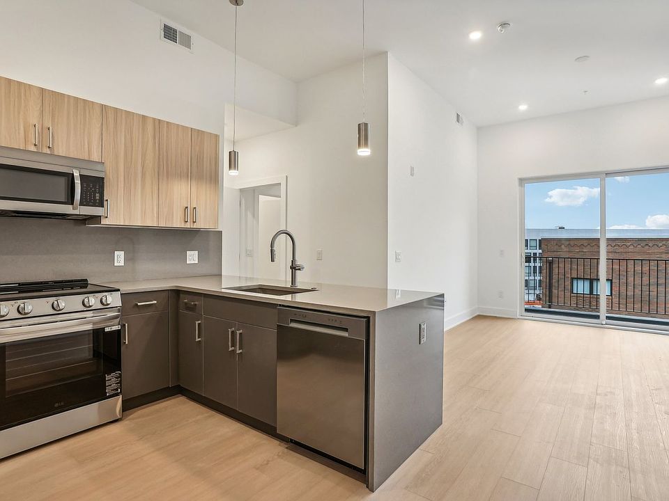 1st image of 1721 N 2nd St #227C