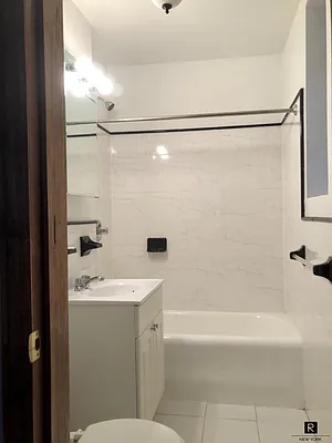 Rented by R New York | media 24