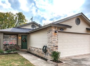 10052 Woodtrail, San Antonio, TX 78250