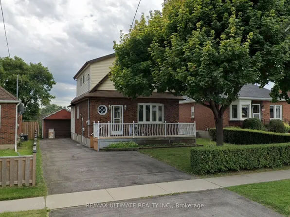 251 College Ave #Basement, Oshawa, ON L1J 1R6