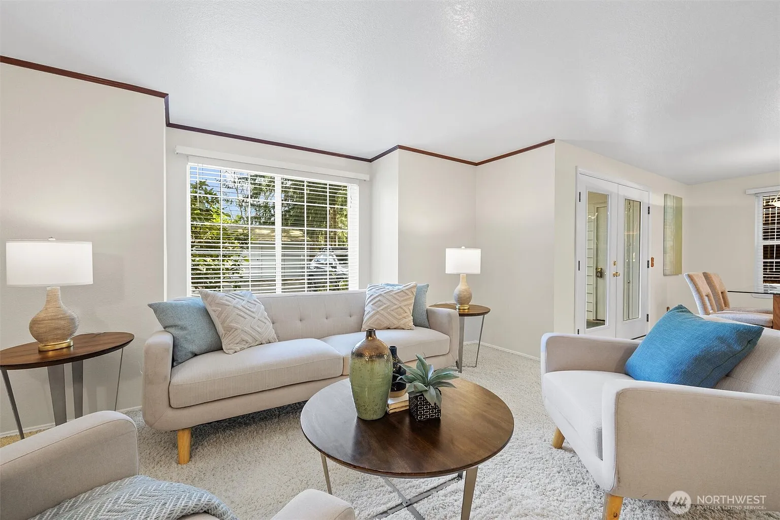 8653 Avondale Road NE #101 photo 1
