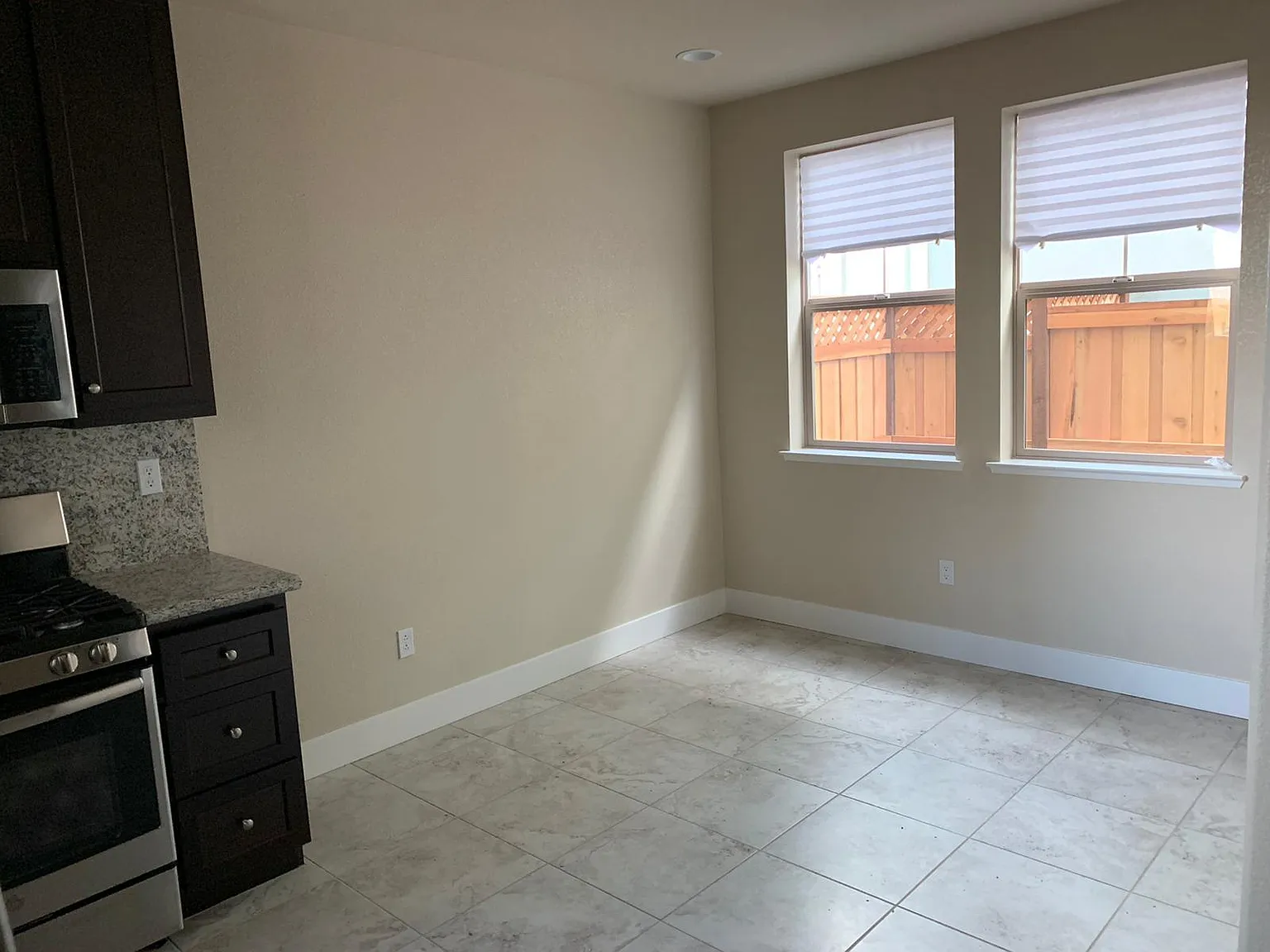 1213 S Durant Ter — Photo 2