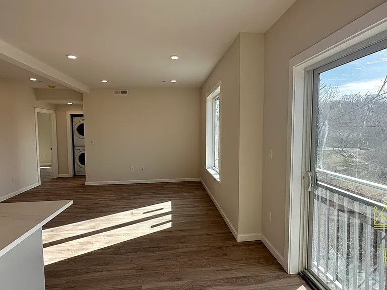 458 Washington St #207 — Photo 4