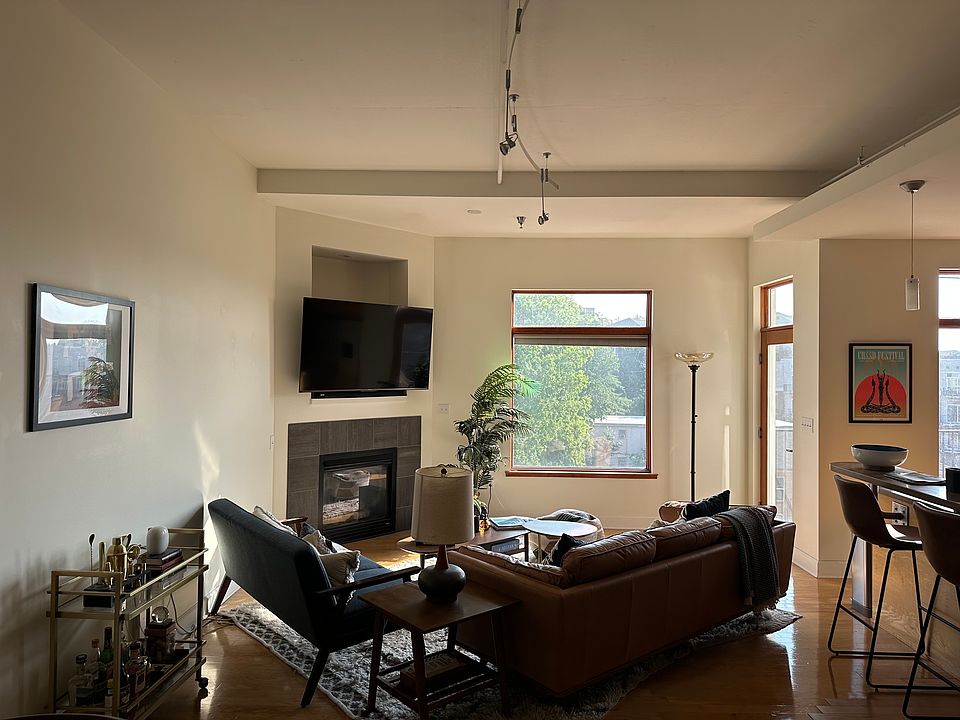 Living Room with Gas Fireplace