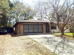 7939 N Golfview Dr, Citrus Springs, FL 34434