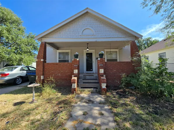 1104 3rd Ave, Dodge City, KS 67801