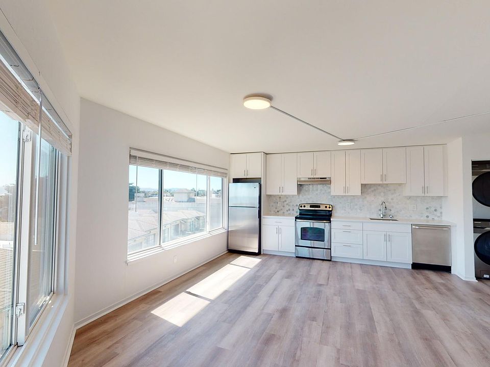 1st image of 975 Burnett Ave APT 15