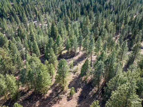 11 Star Creek Ct, Idaho City, ID 83631