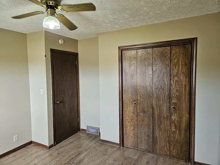 1310 W Dakota St — Photo 2