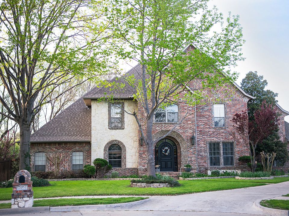 1st image of 2404 Grant Ct