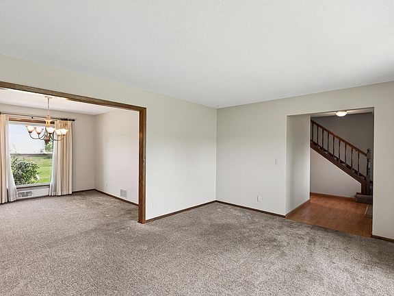5th image of 8100 W 102nd St