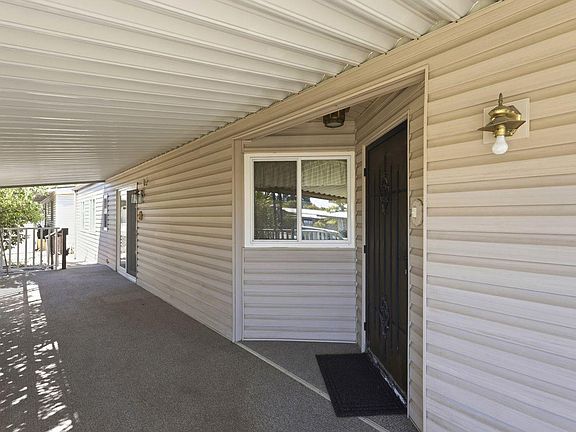 5th image of 392 Crystal View Ln