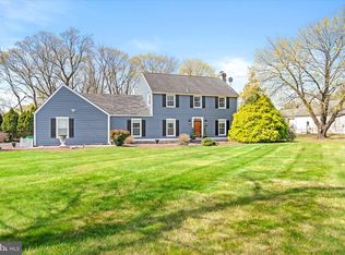 105 Robbinsville Allentown Rd, Robbinsville, NJ 08691