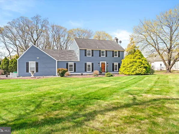 105 Robbinsville Allentown Rd, Robbinsville, NJ 08691