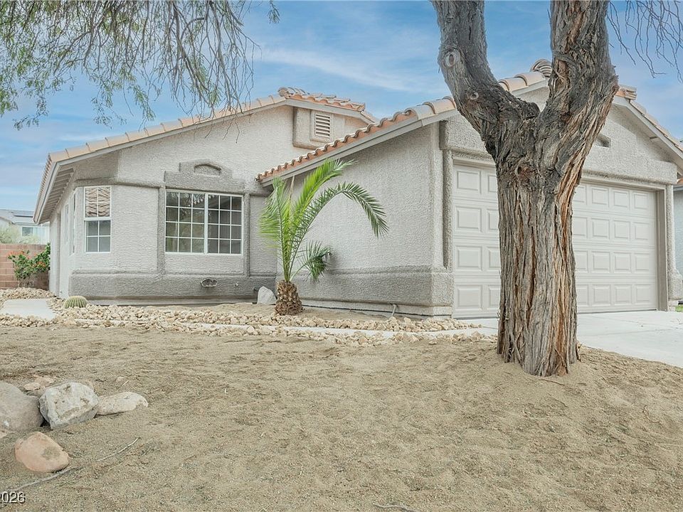 2nd image of 2968 Mount Hope Dr