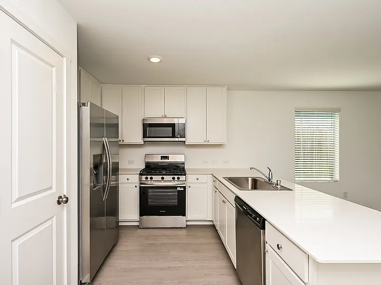 2213 La Vista Ln — Photo 7