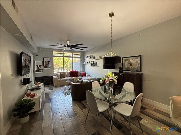 4th image of 54 Rainey St