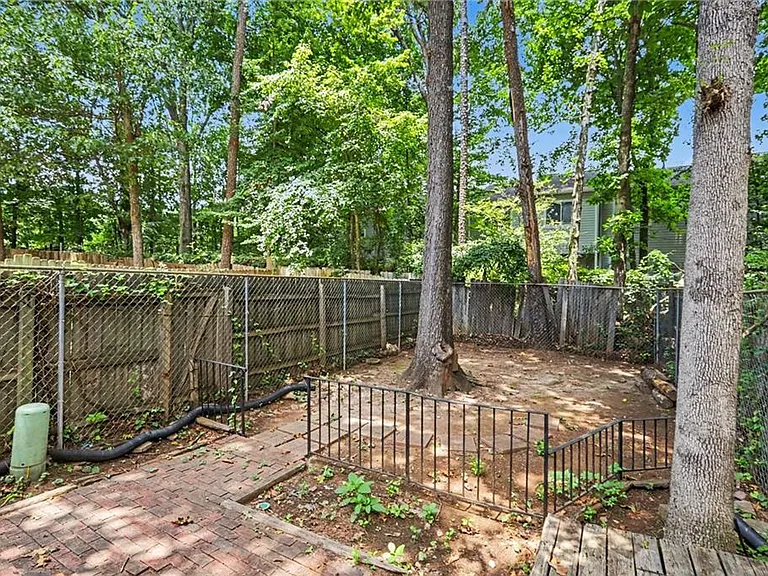 5582 Stonington Trace Pkwy — Photo 16