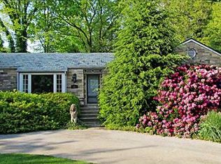 211 Edgewood Rd, Butler, PA 16001