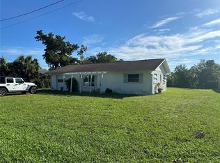 2050 E Crest Dr, Englewood, FL 34223