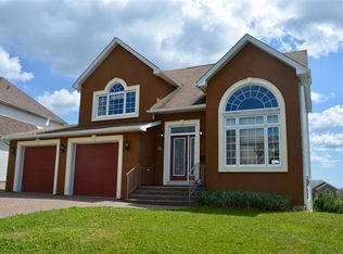 10 Drillio Cres, Halifax, NS B3N3K7