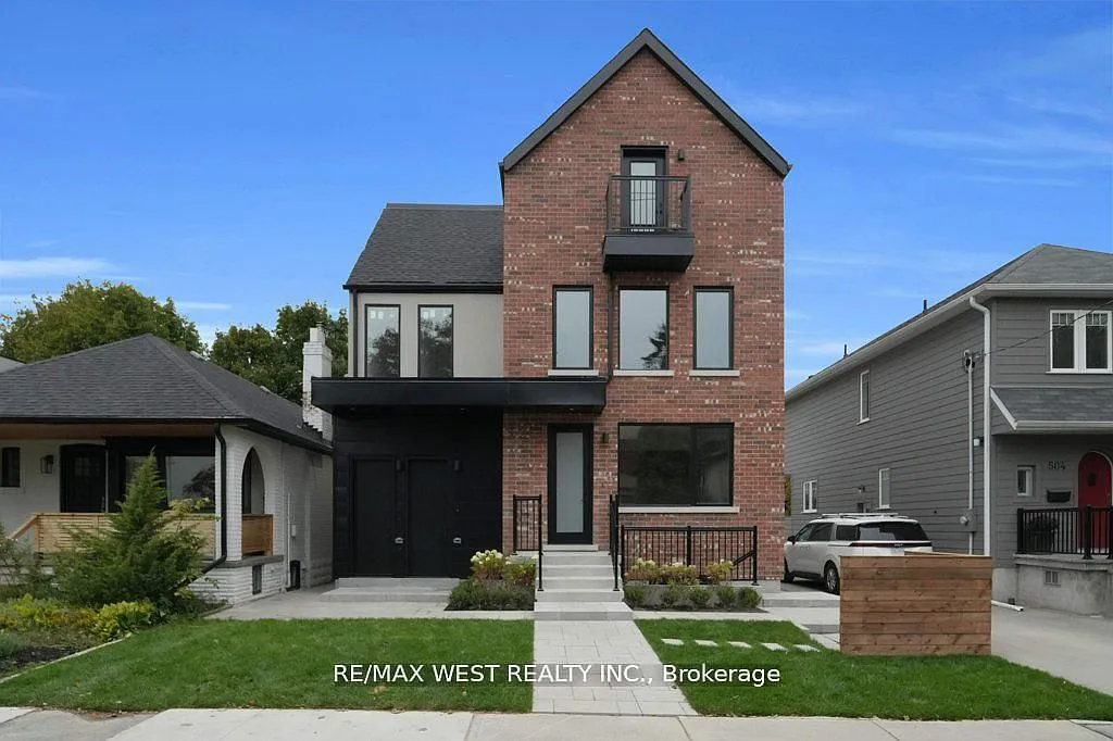 Photo 2 of 23 - 502 Atlas Ave #C - Toronto, ON Building Photo - 502 Atlas Ave #C