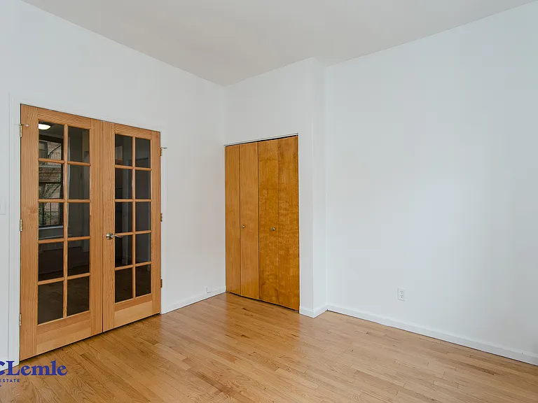 206 E 25th St #3FE — Photo 7