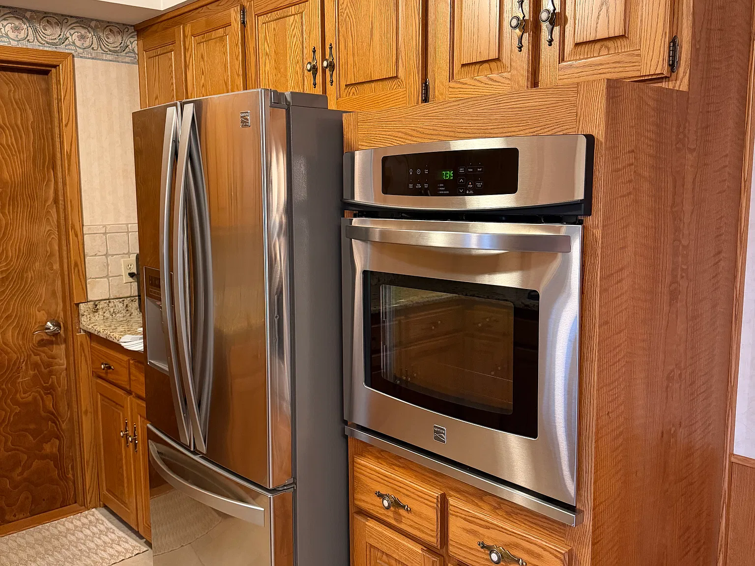 3 bed, 1.5 bath, 1700 sqft, $2,400 — Photo 4