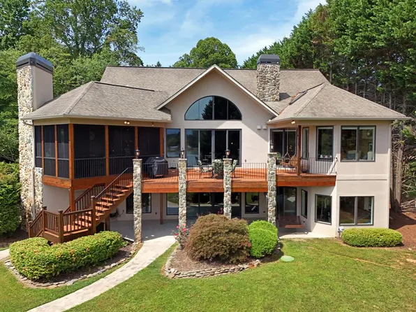 240 Sunnyside Rd, Hiawassee, GA 30546